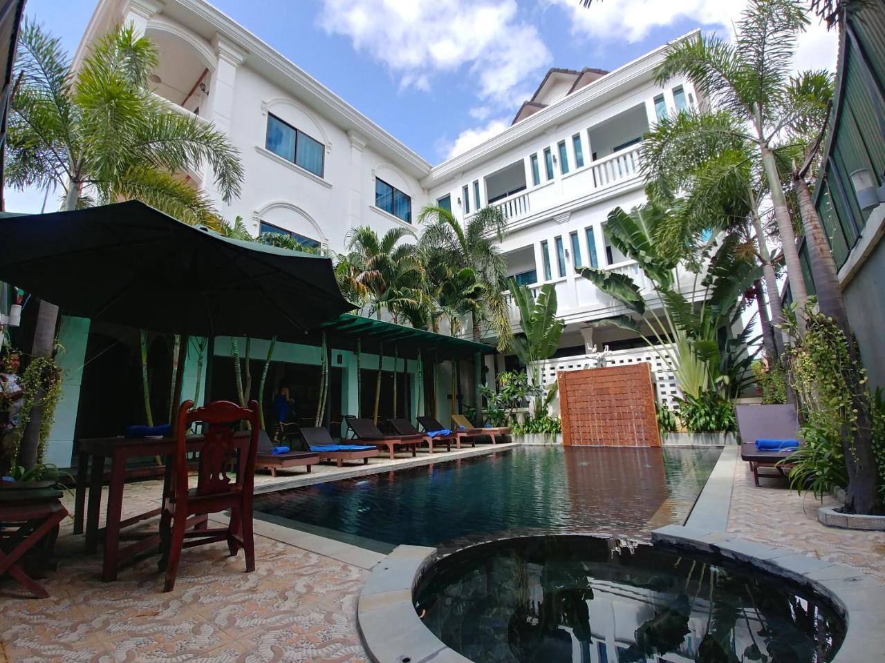 Central Night Hotel Siem Reap Exterior foto