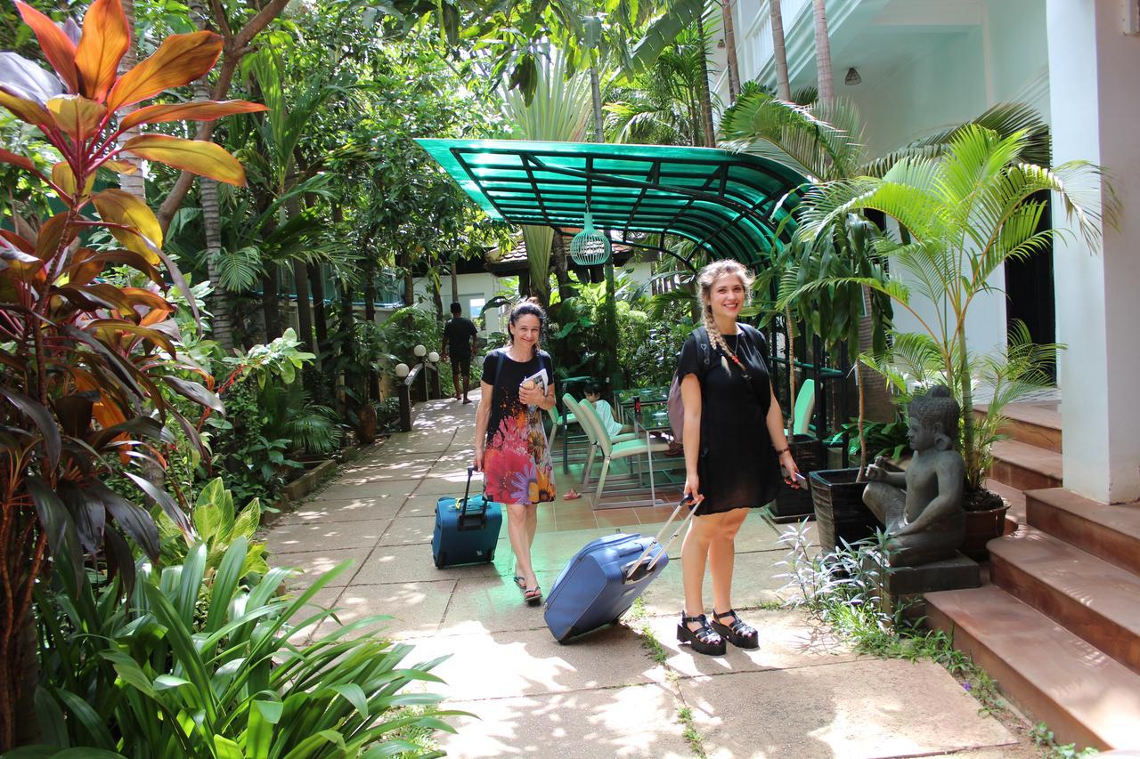 Central Night Hotel Siem Reap Exterior foto
