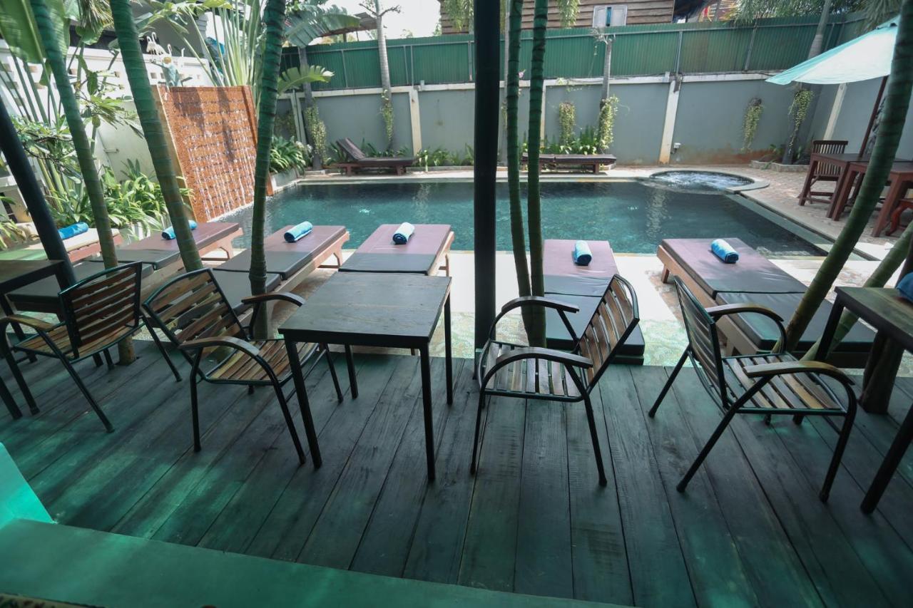 Central Night Hotel Siem Reap Exterior foto