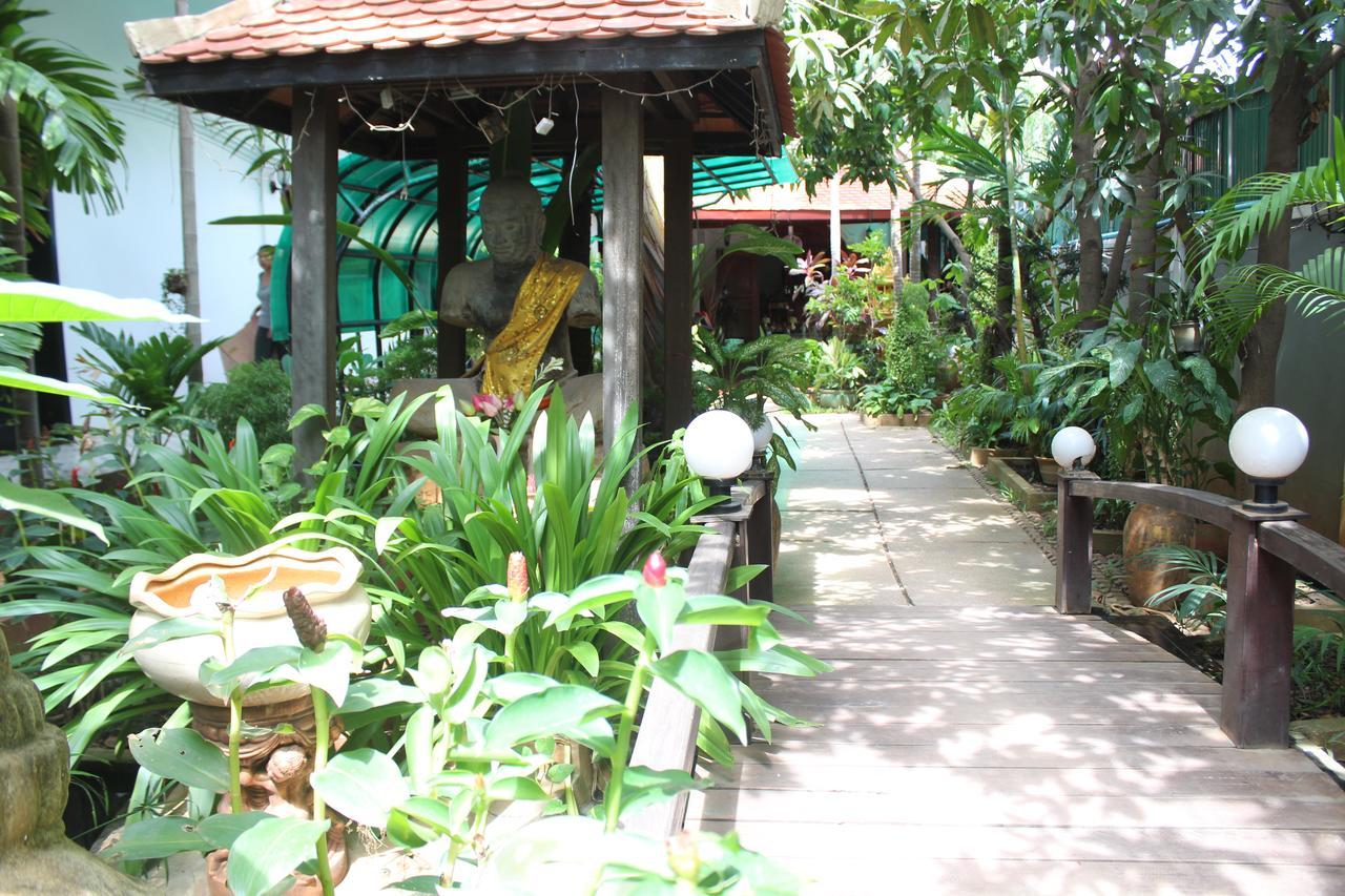 Central Night Hotel Siem Reap Exterior foto